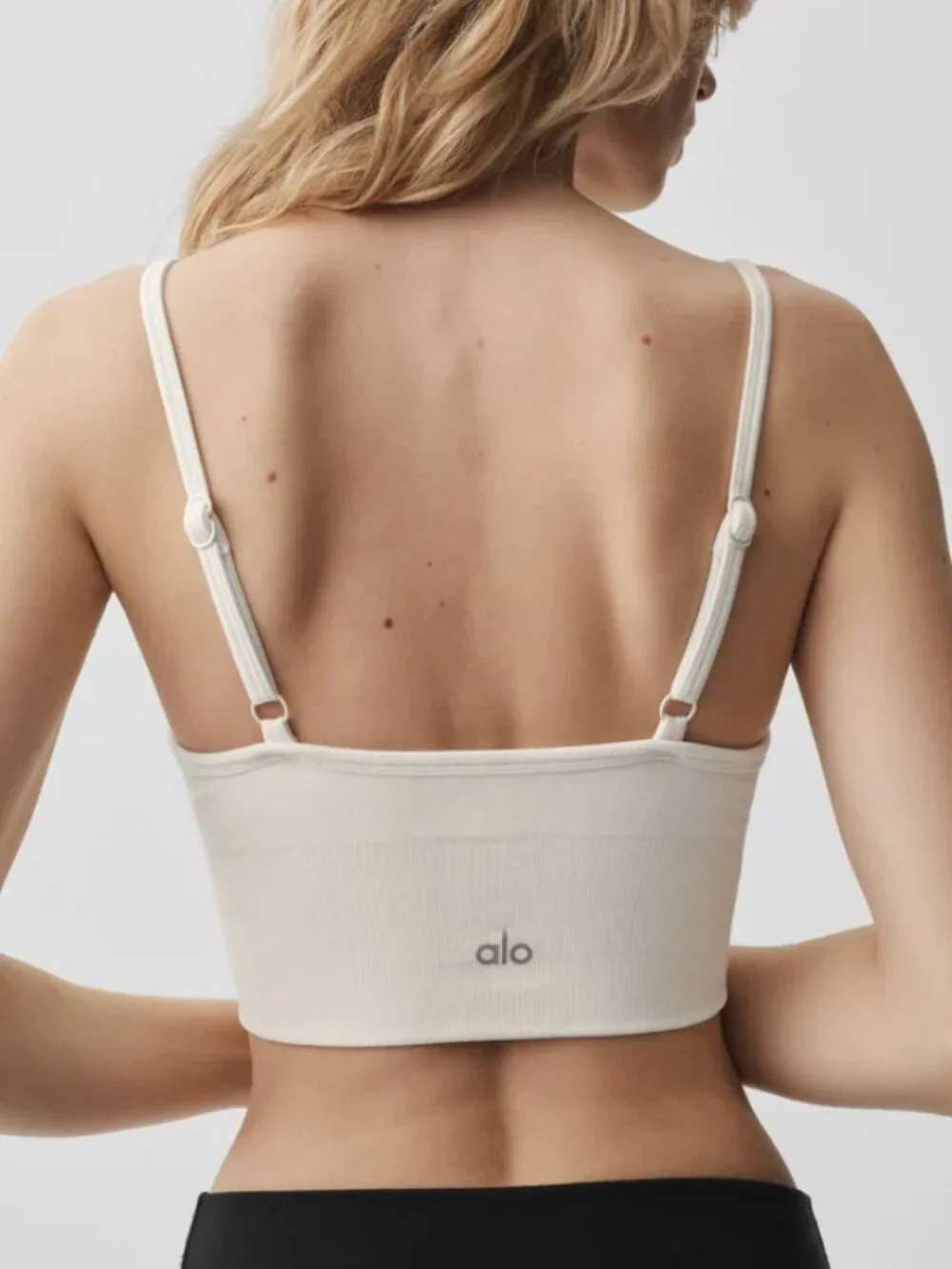 Alo Yoga Delight Sports Bra Bralette in Nectar Size Medium NWT